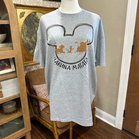 Disney Gray Hakuna Matata Unisex T-Shirt XL - Picture 1 of 3